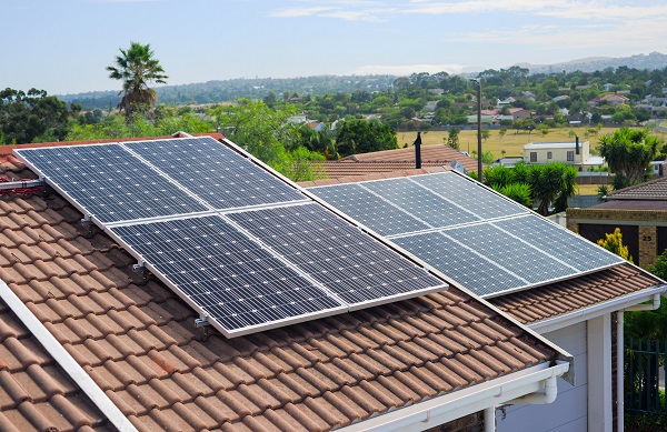 O que é e como funciona a energia solar fotovoltaica?